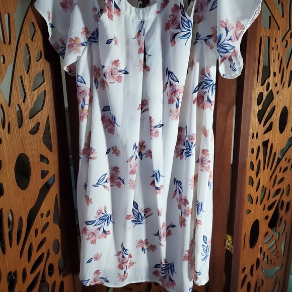 Dress - Picture 3 of 4